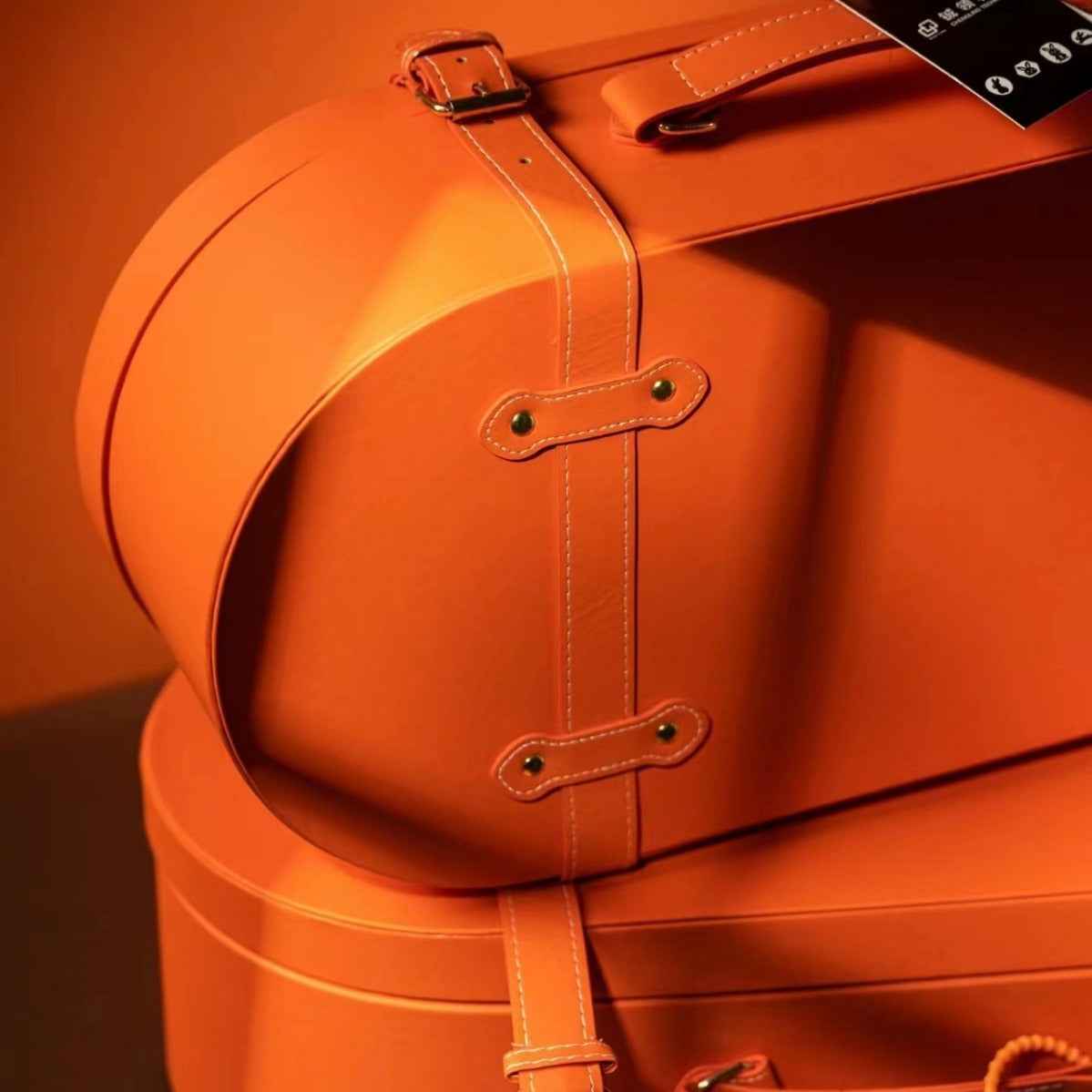 New Year Gift Box With Hand Gift PU Packing Box