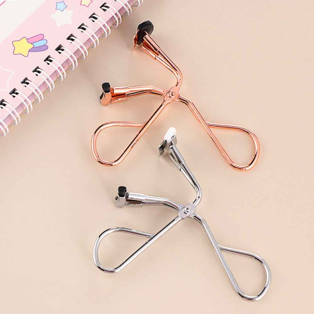 Magnetically Assisted Eyelash Curler