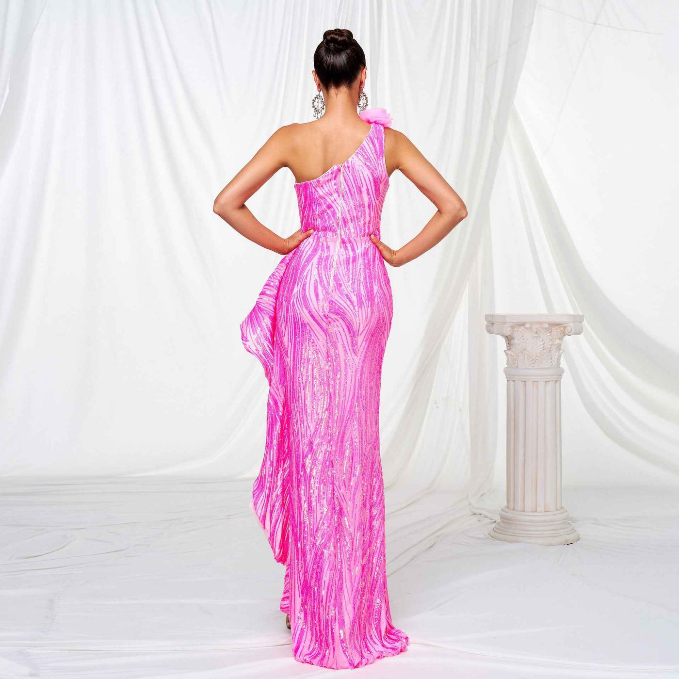 One-shoulder Diagonal Collar Sequined Slit Evening Dress