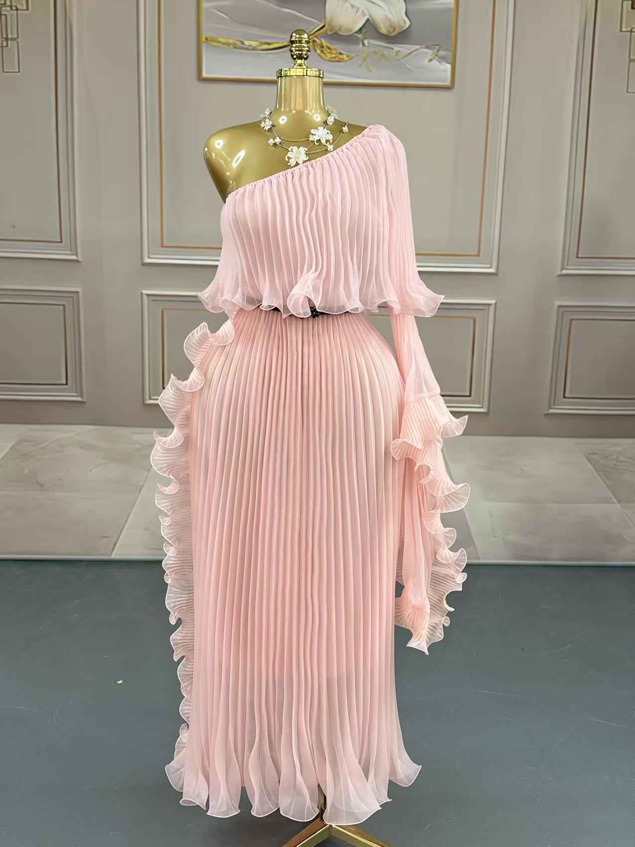 Fashionable One-shoulder Elegant Evening Dress