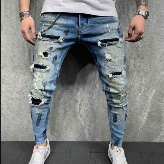 Shredded stretch skinny jeans